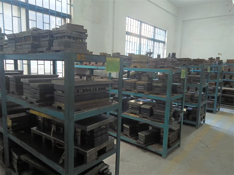 模具车间-02.jpg